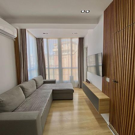 Mara Central Apartment 3 Tirana Esterno foto
