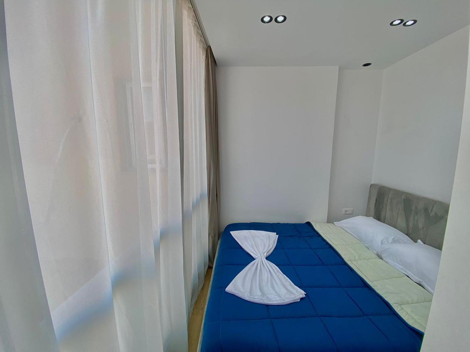 Mara Central Apartment 3 Tirana Esterno foto