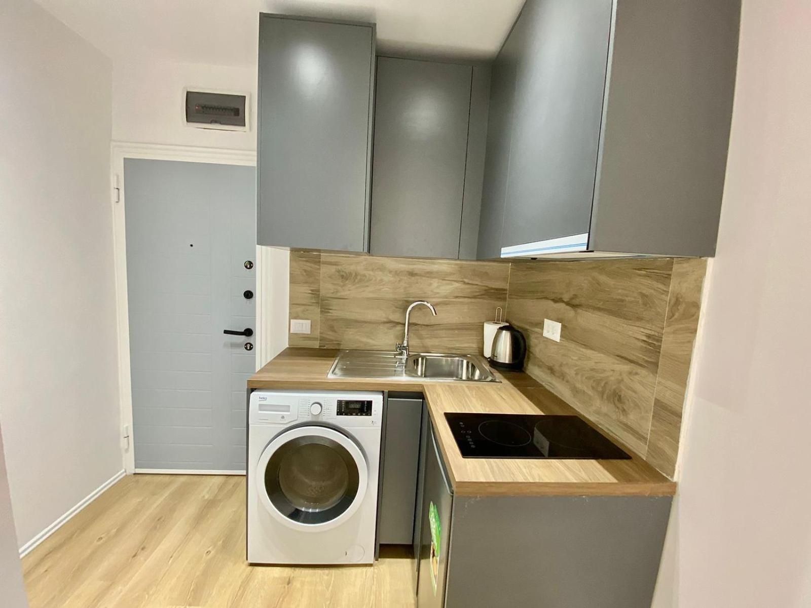Mara Central Apartment 3 Tirana Esterno foto