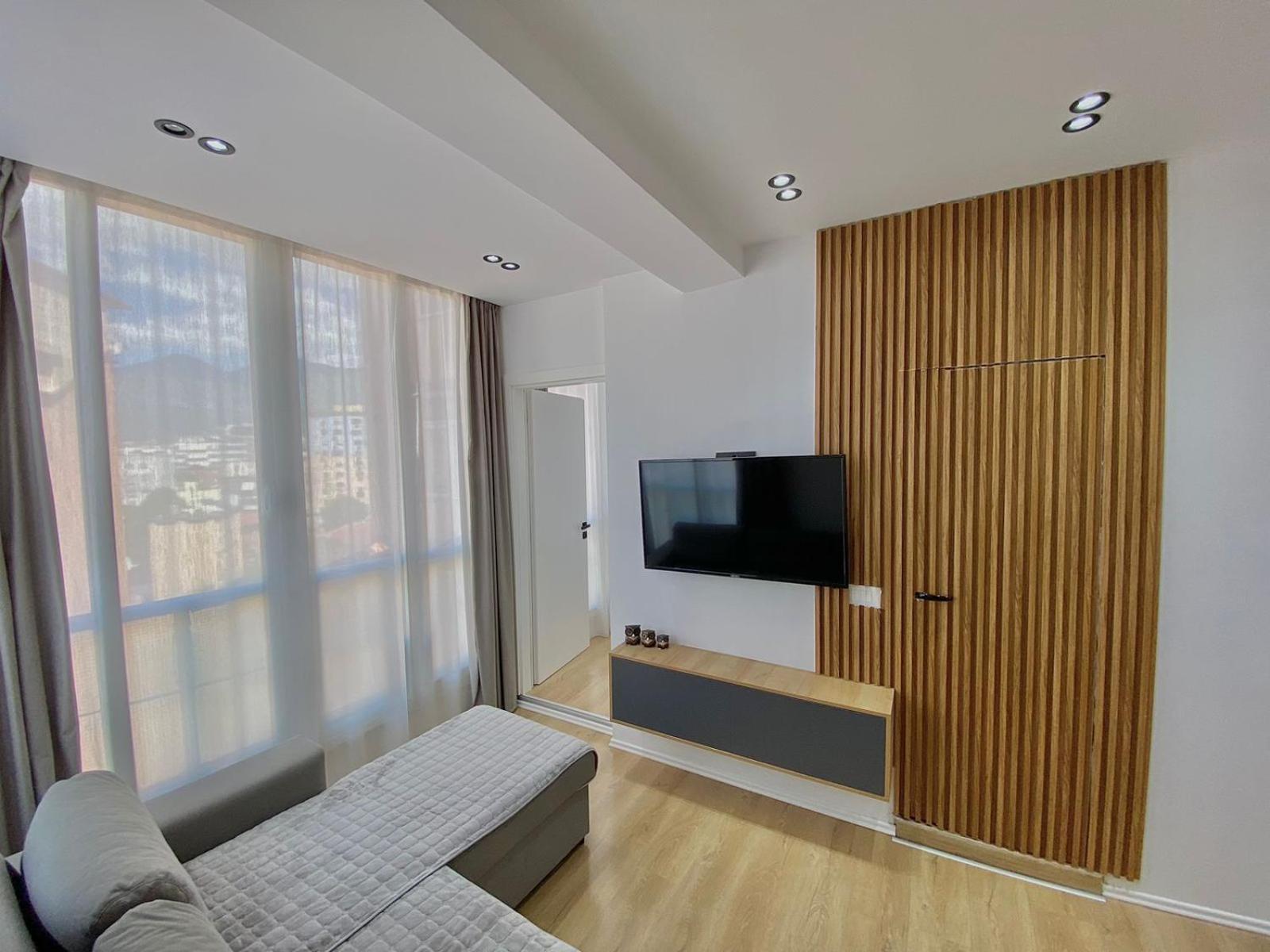 Mara Central Apartment 3 Tirana Esterno foto
